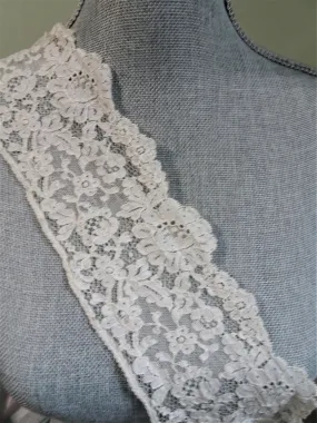 BEAUTIFUL Vintage FRENCH Fine Lace Trim Flounce,Intricate Pattern For Bridal Dress,Dolls,Flapper Dress,Heirloom Sewing Antique T