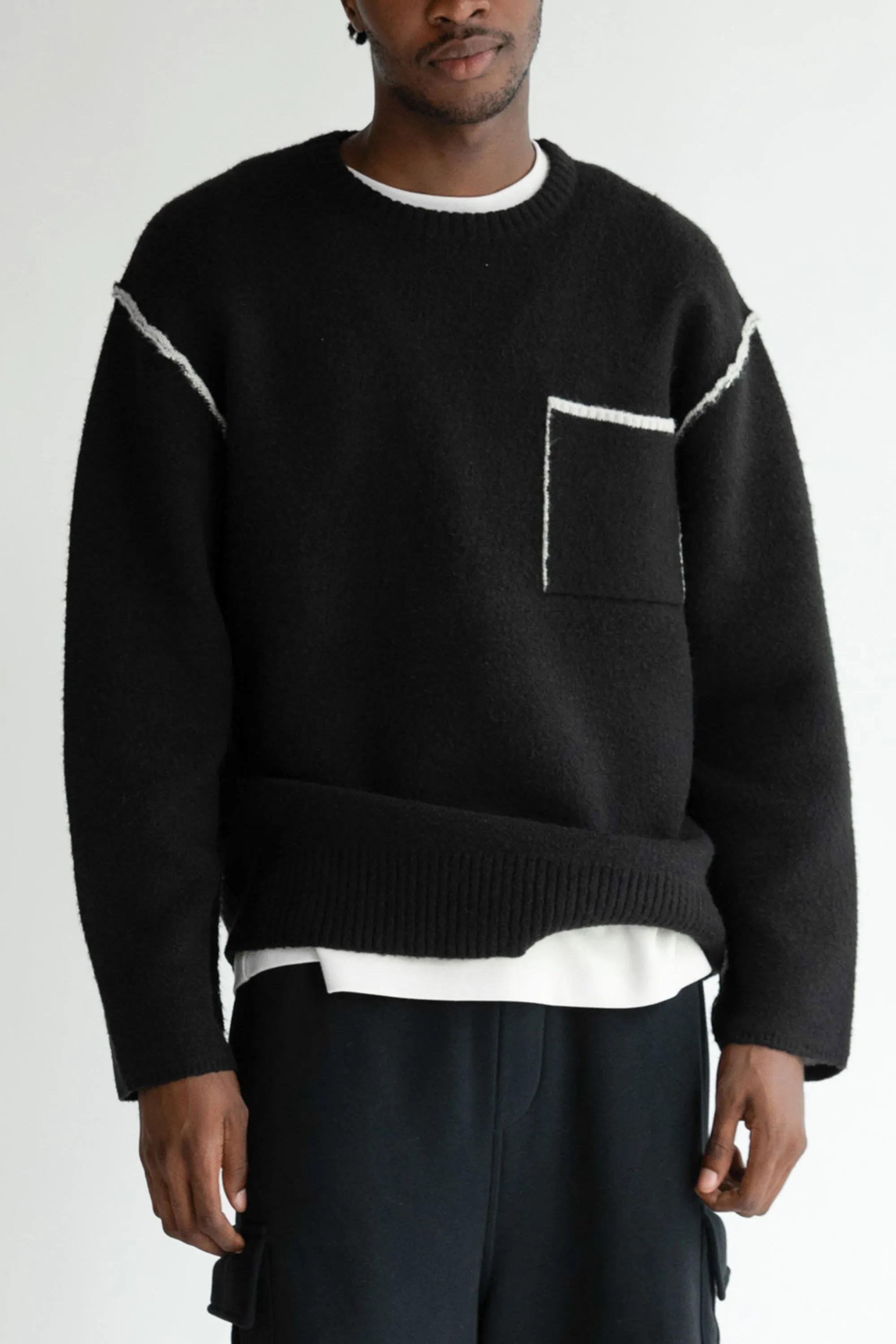 CONTRAST TRIM SWEATER