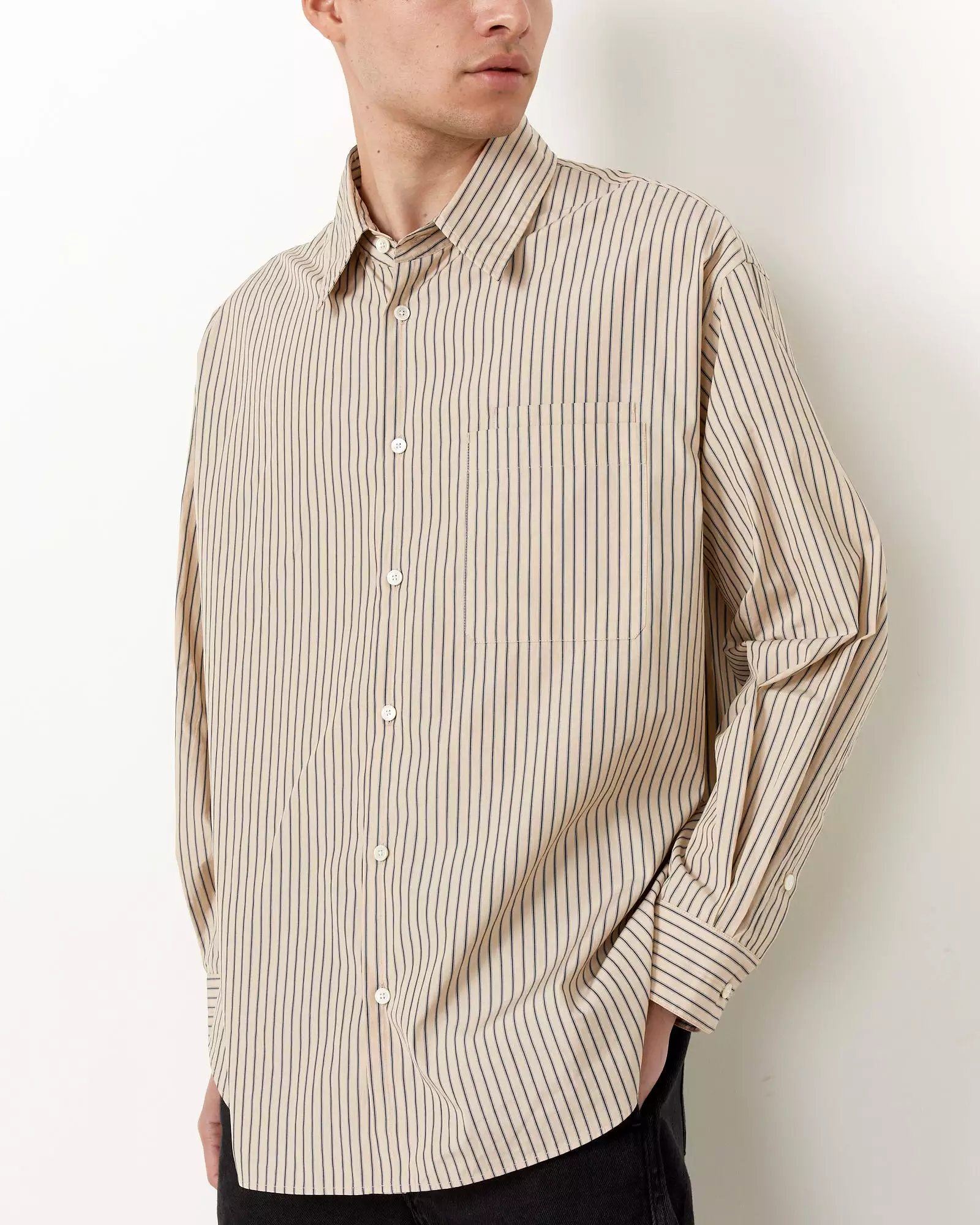 Double Pocket Shirt in Mastic/Navy/White