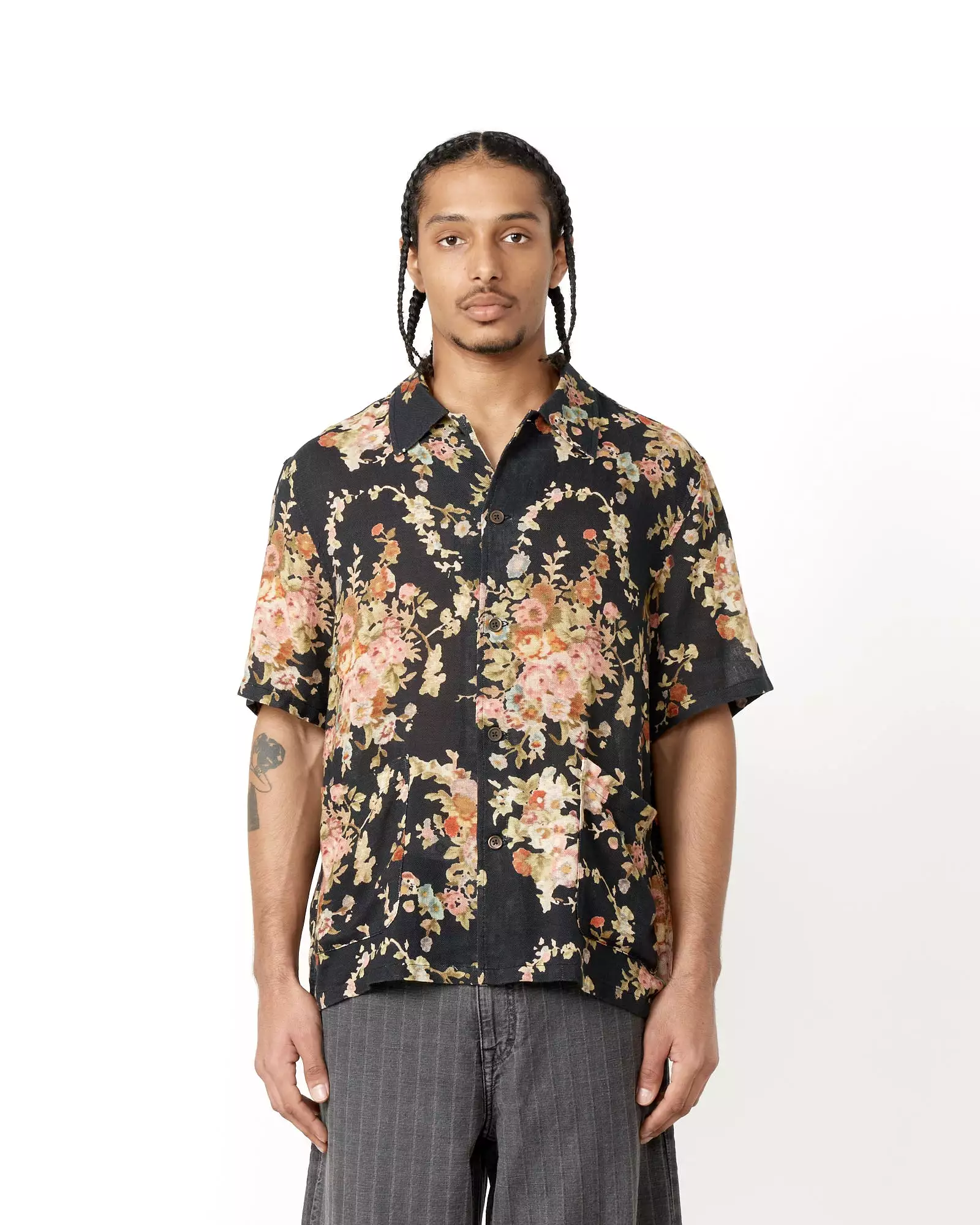 Elder Short Sleeve Shirt in Black Floral Tapestry