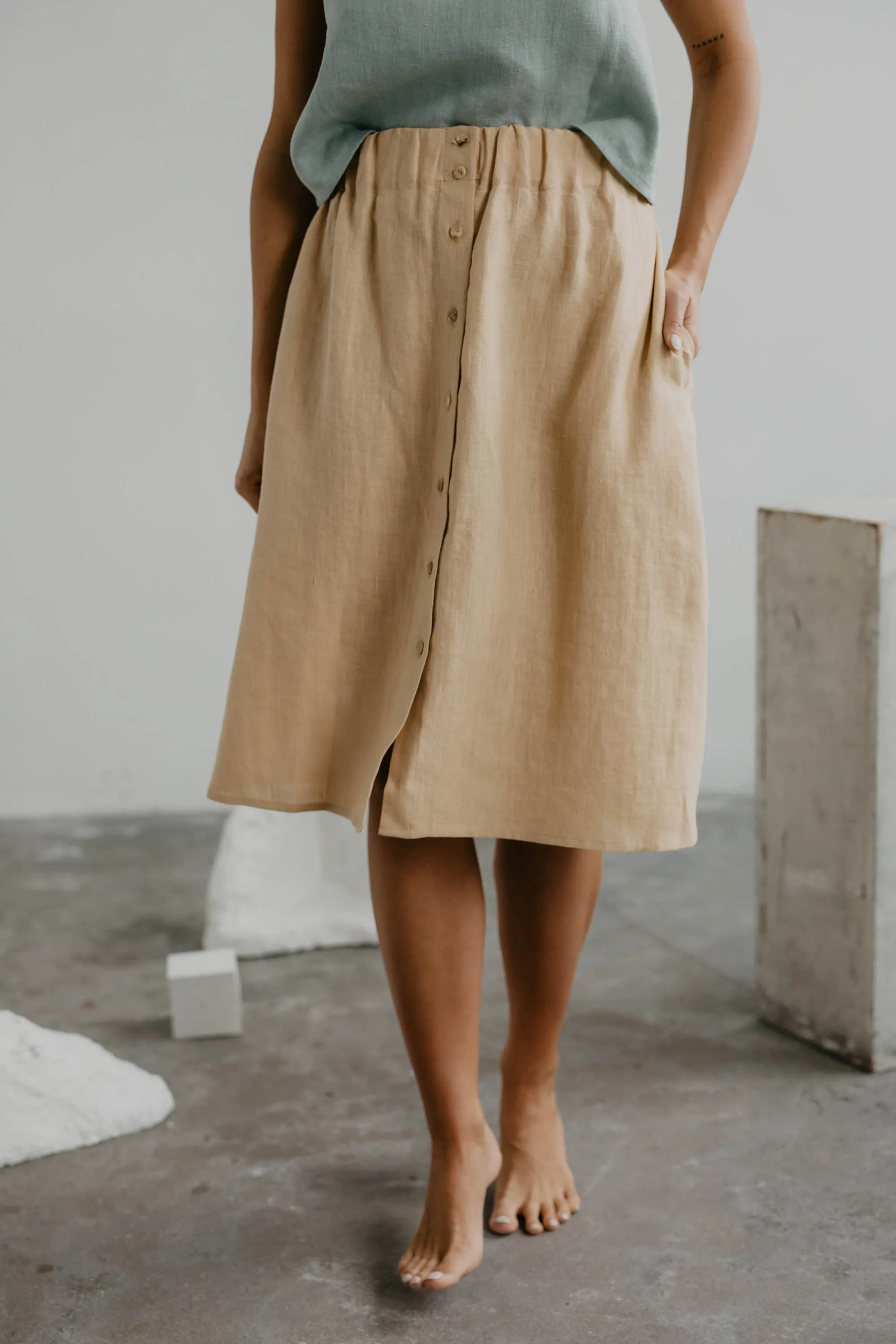 Linen skirt with buttons DAISY