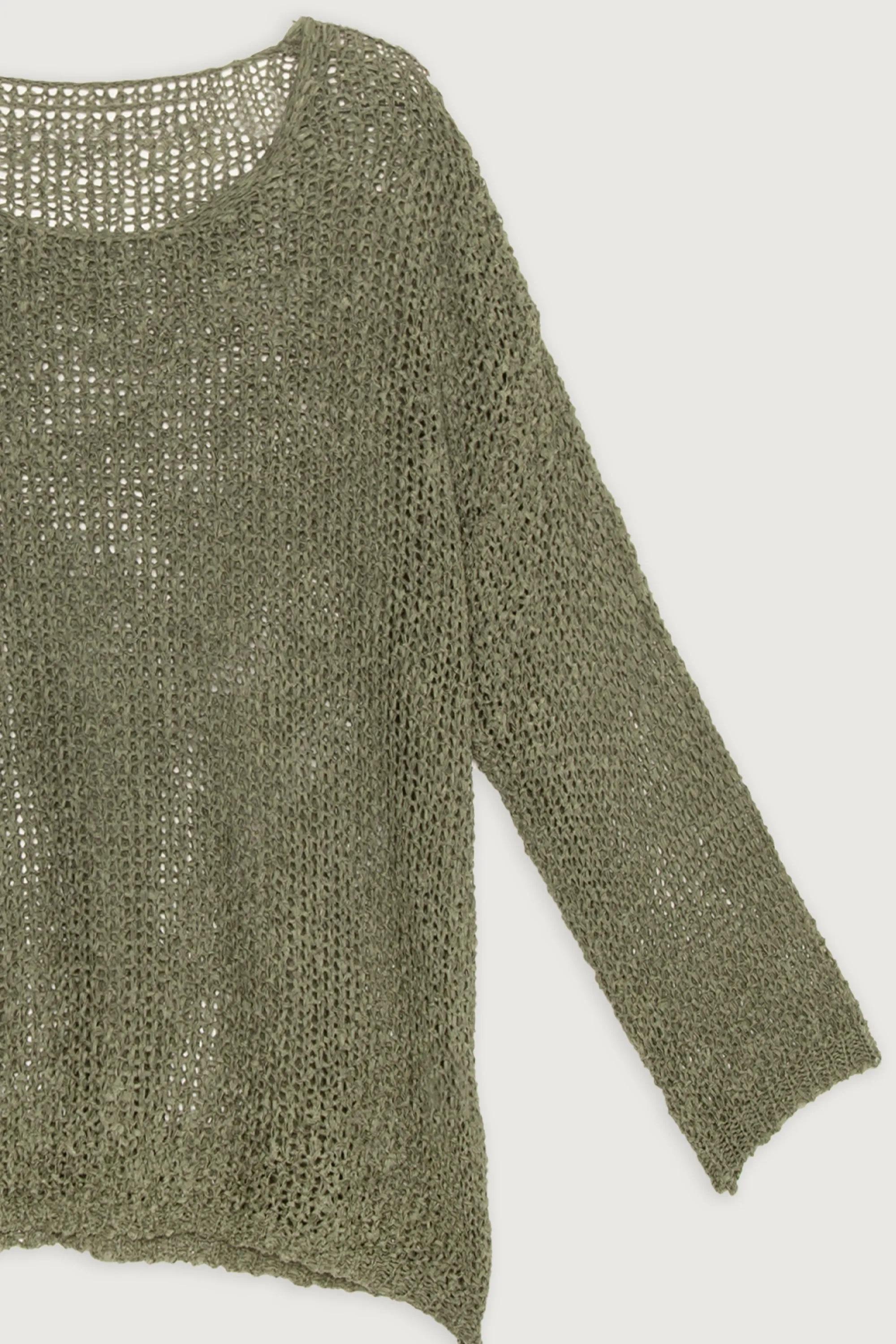 LOOSE KNIT SWEATER