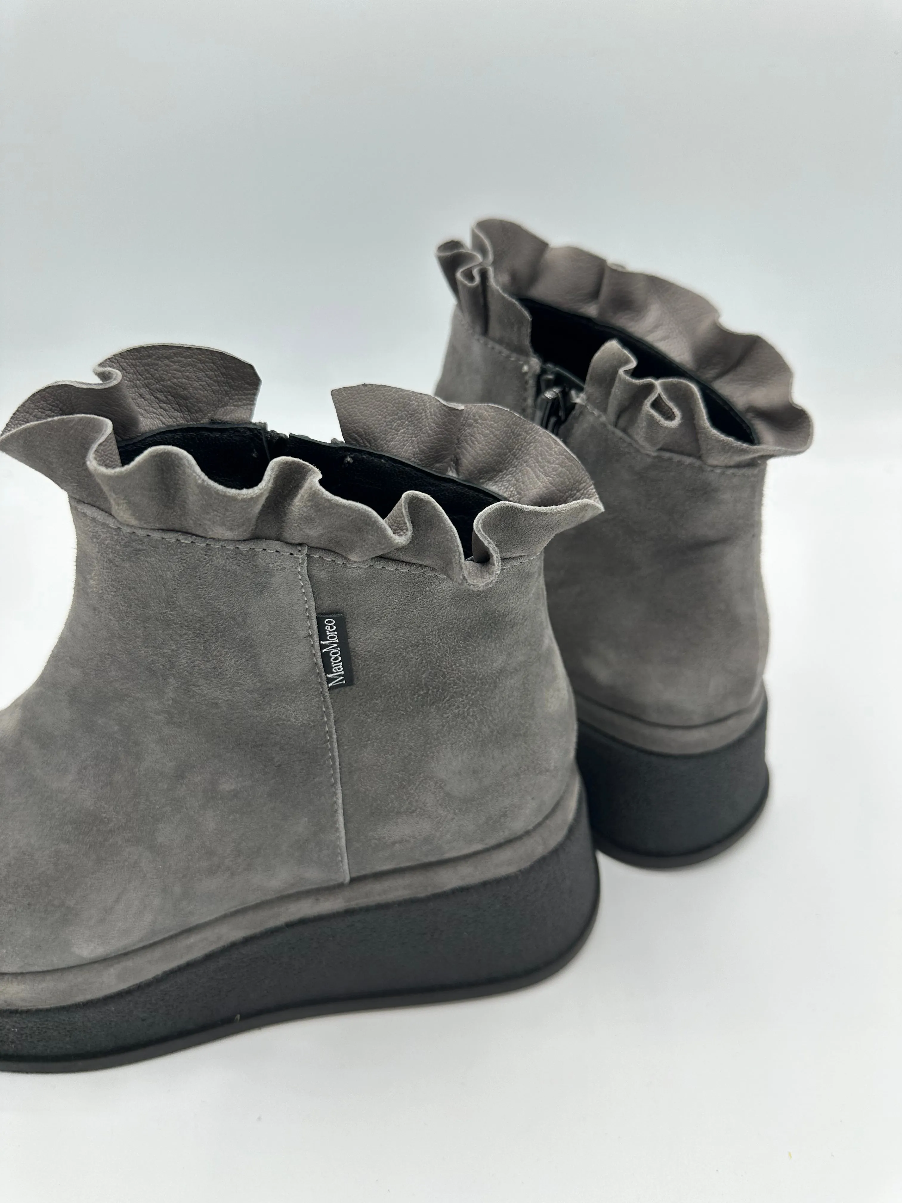 LOW GREY SUEDE ANKLE BOOT - MARCO MOREO