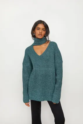 OVERSIZED TURTLENECK SWEATER