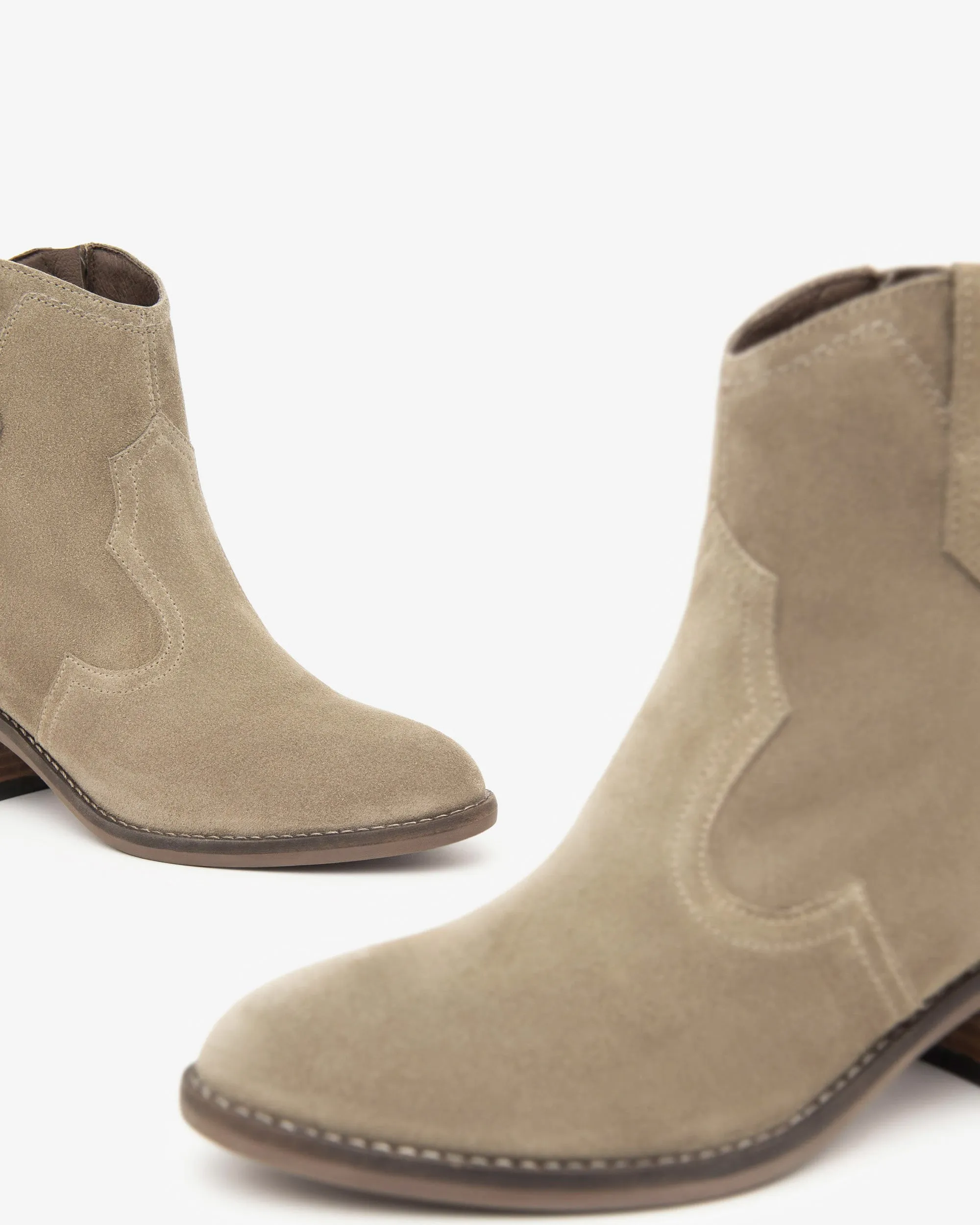 SUEDE ANKLE BOOT TAUPE - NEROGIARDINI