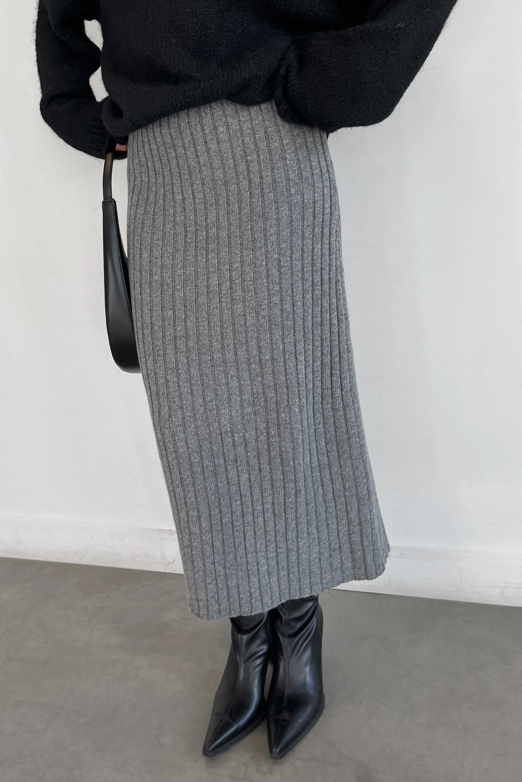 SWEATER MIDI SKIRT