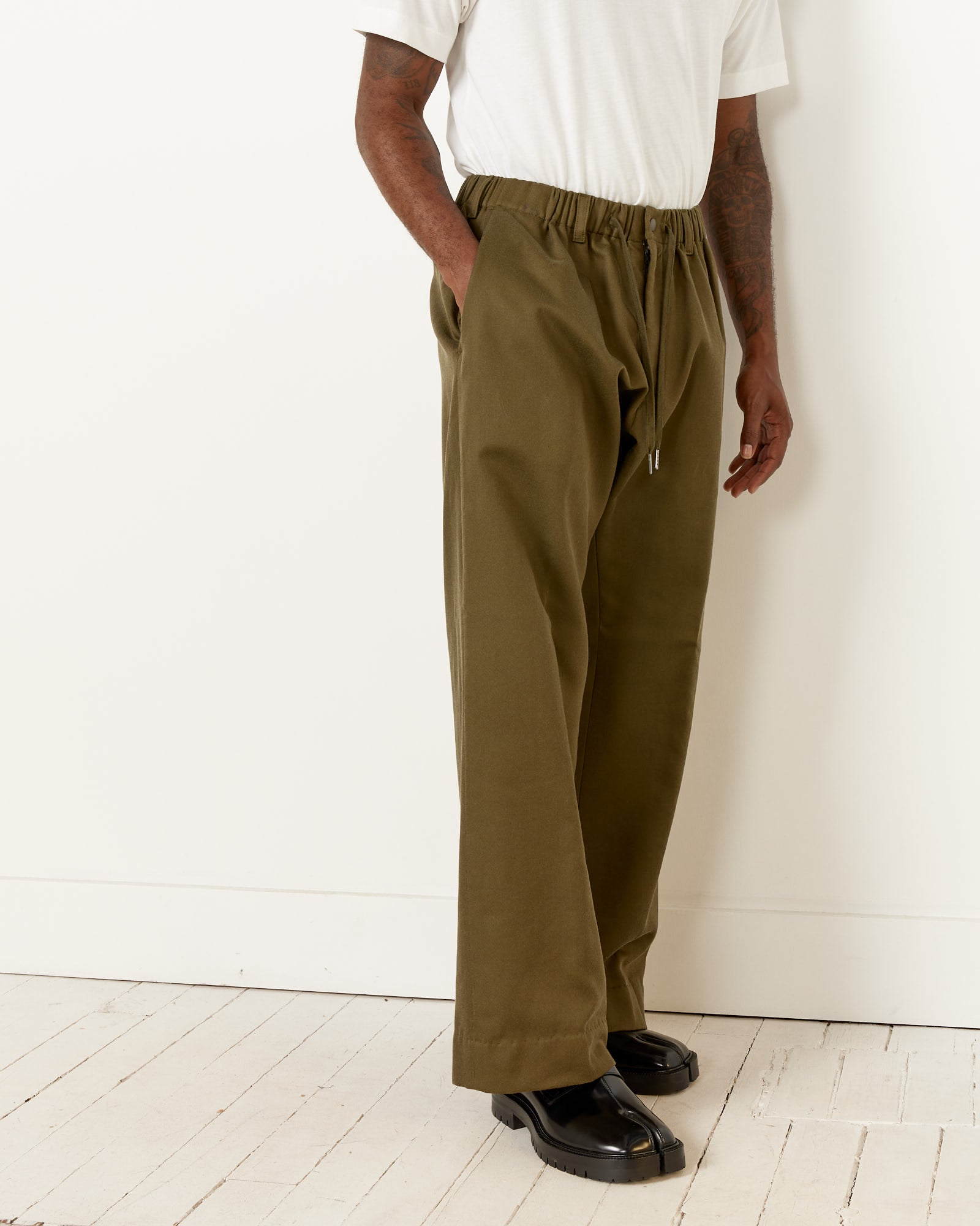 Veloso Pant in Brushed Back Sateen in Olive