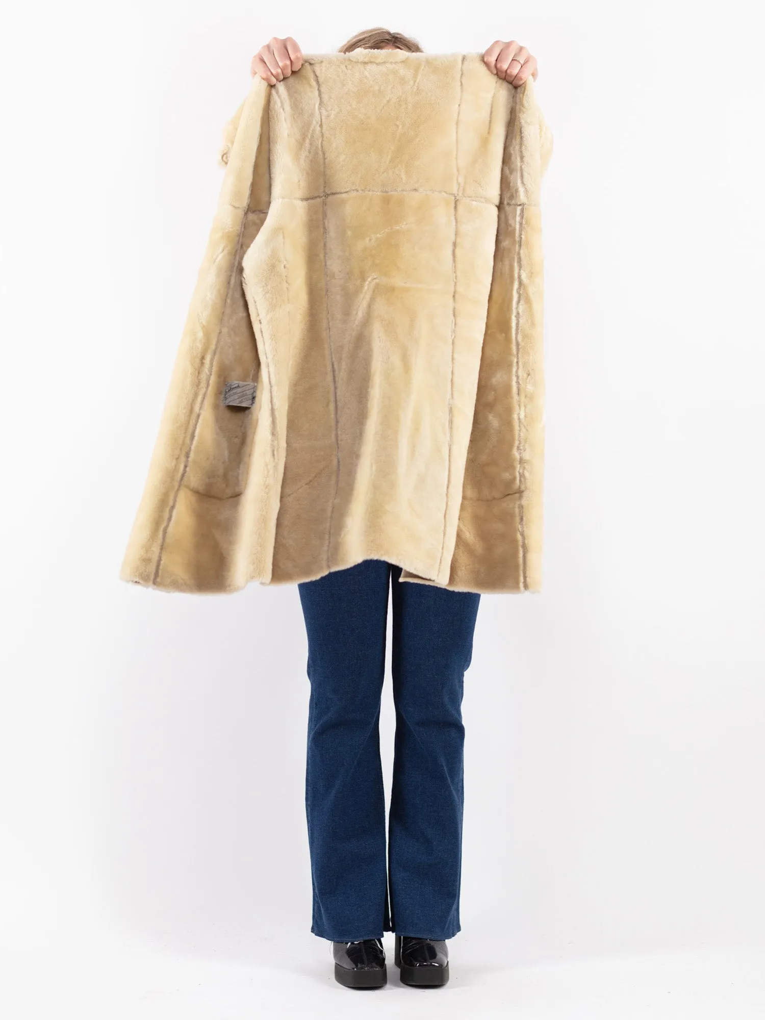 Vintage 80's Women Sheepskin Coat in Beige