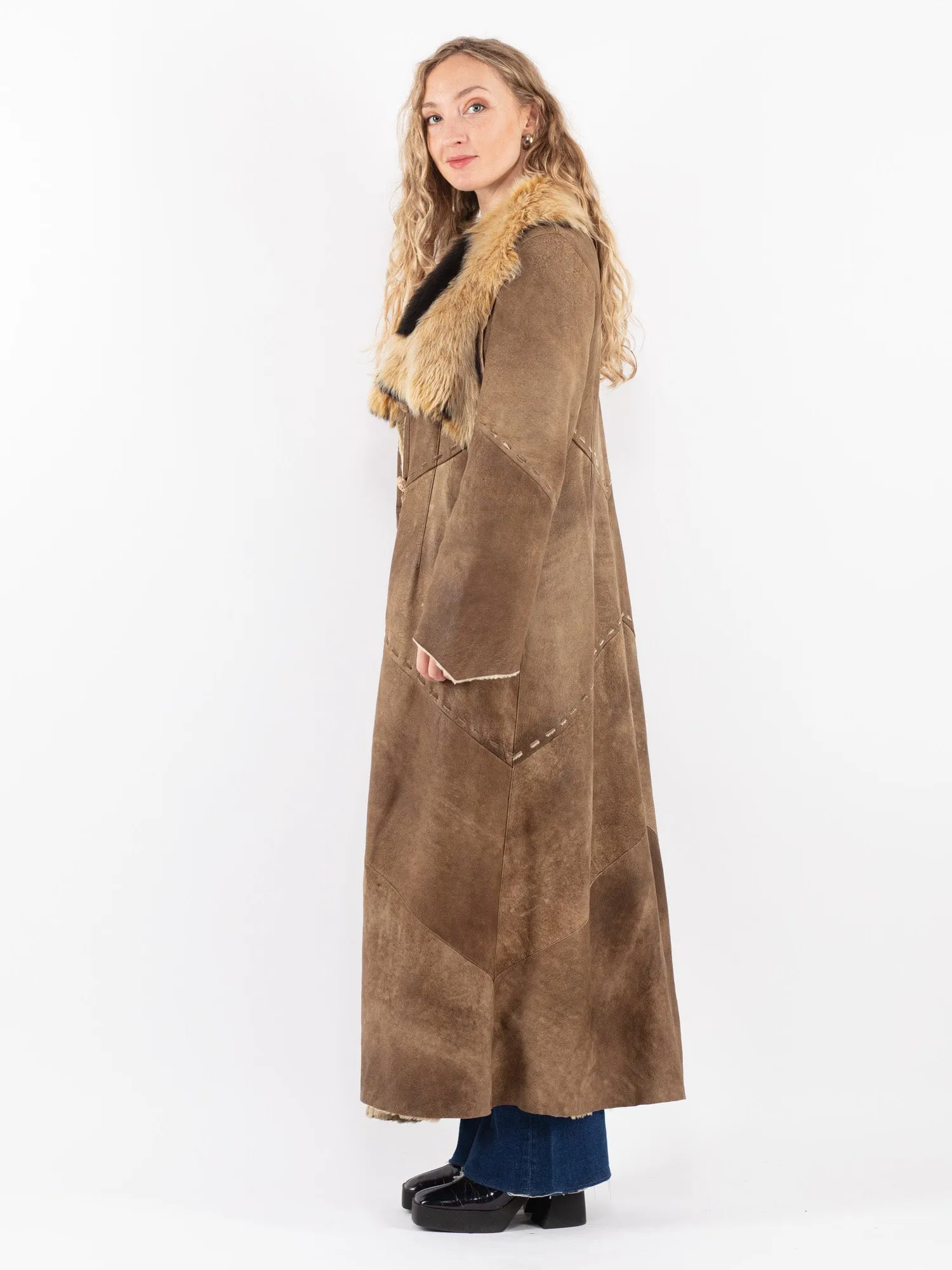 Vintage 80's Women Sheepskin Maxi Coat in Beige