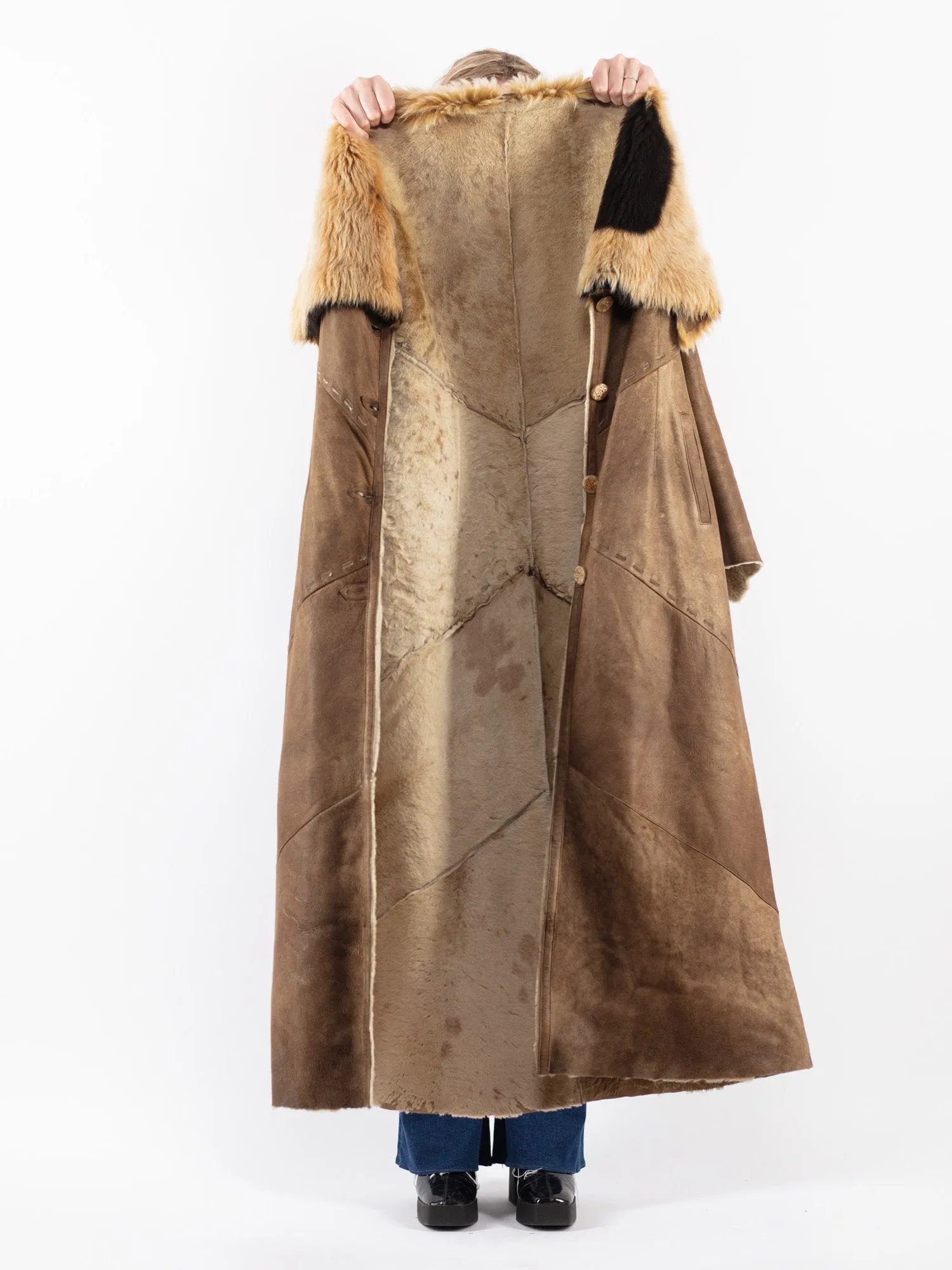 Vintage 80's Women Sheepskin Maxi Coat in Beige