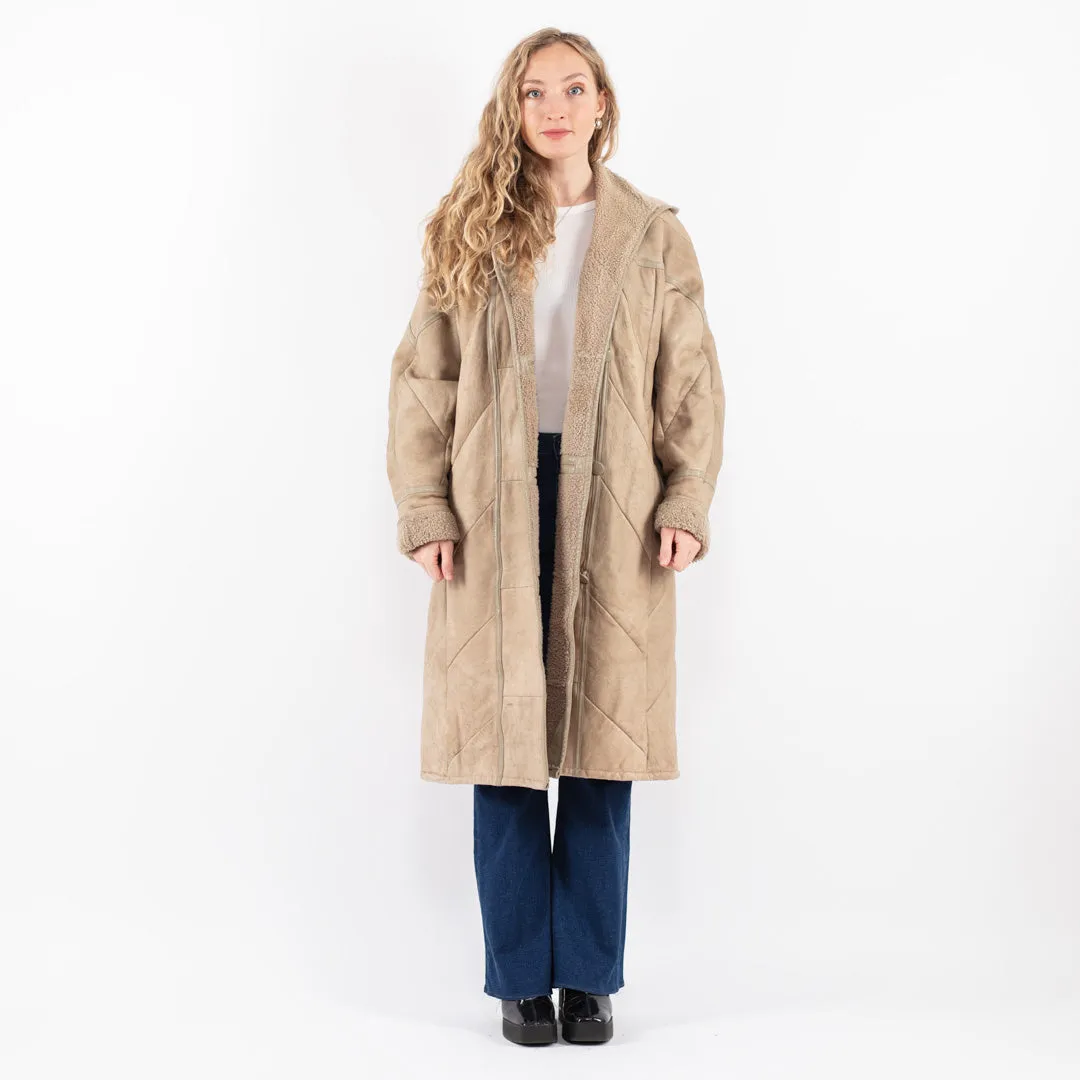 Vintage 90's Women Hooded Sheepskin Coat in Beige