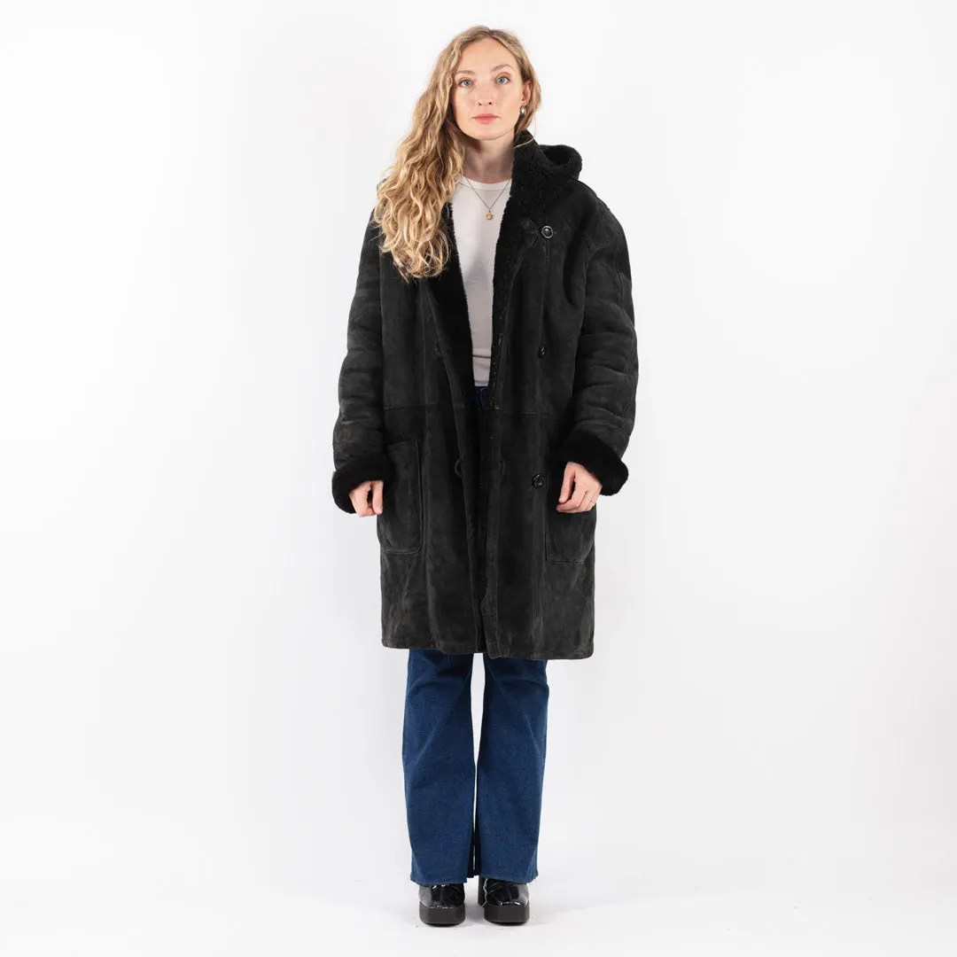 Vintage 90's Women Hooded Sheepskin Coat in Black